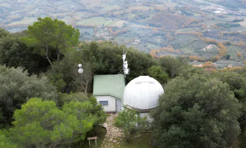 Sotto il cielo di Sant’Erasmo: dove la passione per le stelle diventa storia